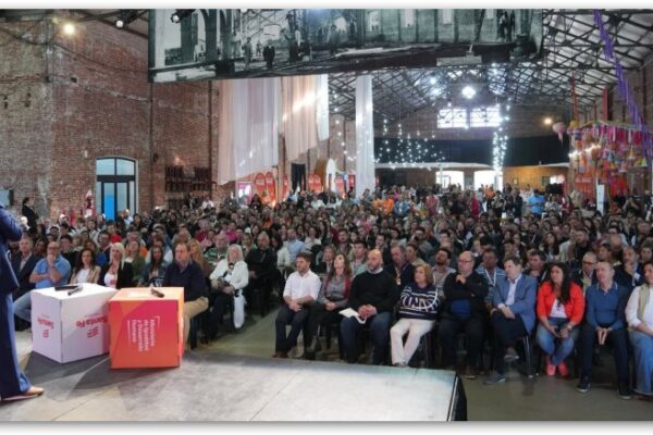 Más de 300 emprendedores de la provincia se reunieron para generar mayores oportunidades